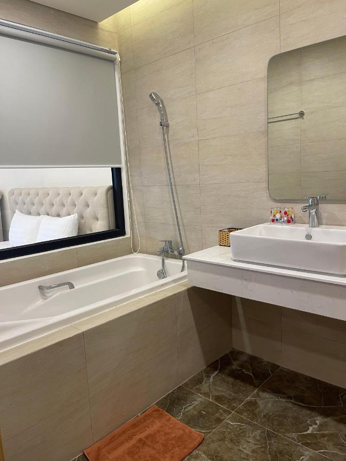 Flc Sea Tower - Jenny Pham Apartment Куи Нхон Екстериор снимка